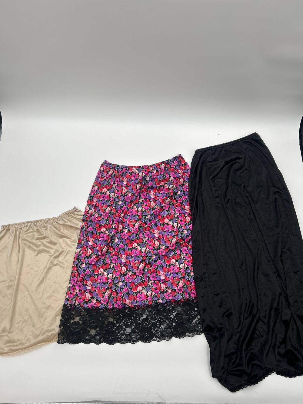 Vintage Nylon Slips Lot of 3 Med Lace Floral Black Vassarette Mel-Lin Romantic